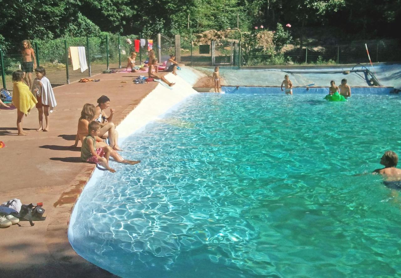 Camping Le P'Tit Bonheur Escaro Dış mekan fotoğraf
