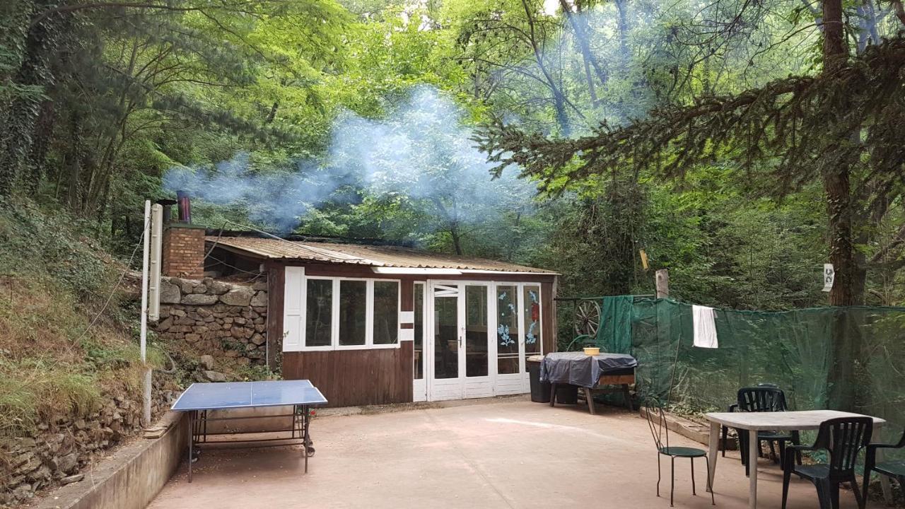 Camping Le P'Tit Bonheur Escaro Dış mekan fotoğraf