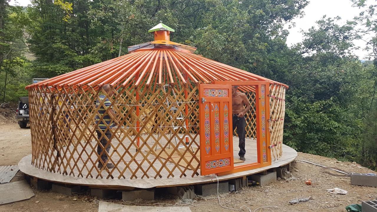 Camping Le P'Tit Bonheur Escaro Dış mekan fotoğraf